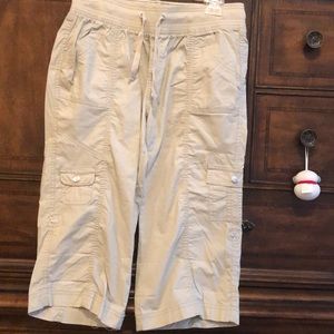 Capri pants